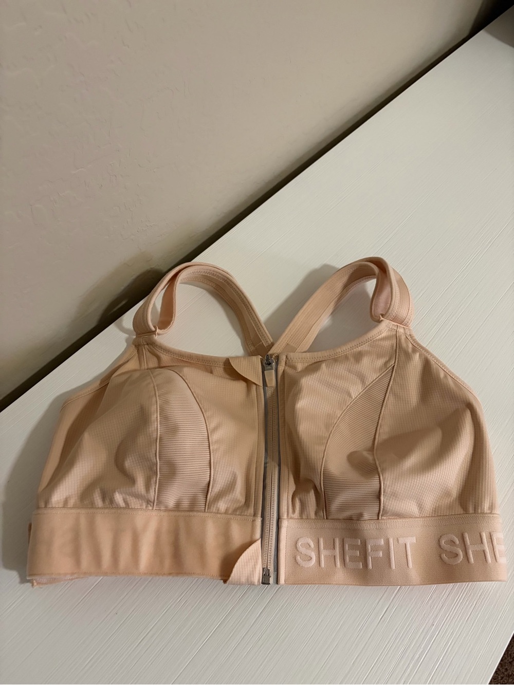 🏃🏽‍♀️🏃🏽‍♀️NWOT🏃🏽‍♀️🏃🏽‍♀️SHEFIT Front-Zip High Support Nude Sports Bra